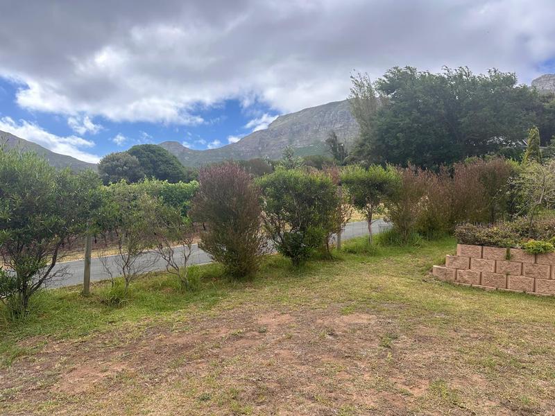 To Let 3 Bedroom Property for Rent in Noordhaven Western Cape